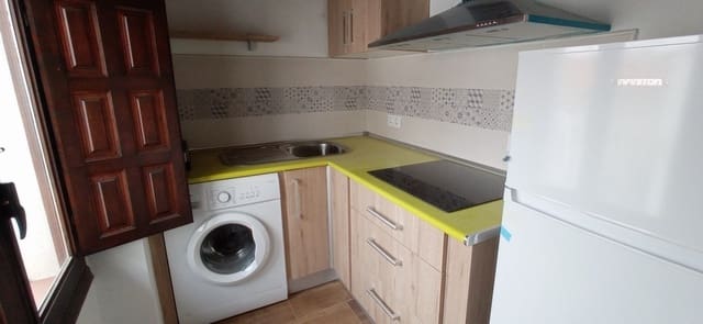 1 quarto Casa em Banda para venda em Baza - 55 000 € (Ref: 9603680)