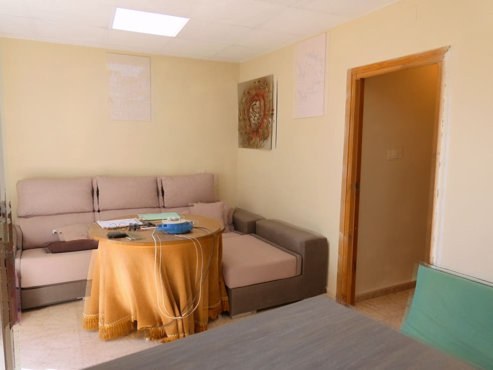 4 sypialnia Dom w skale na sprzedaż w Baza - 66 000 € (Ref: 9603681)