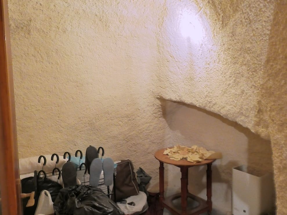 4 sypialnia Dom w skale na sprzedaż w Baza - 66 000 € (Ref: 9603681)