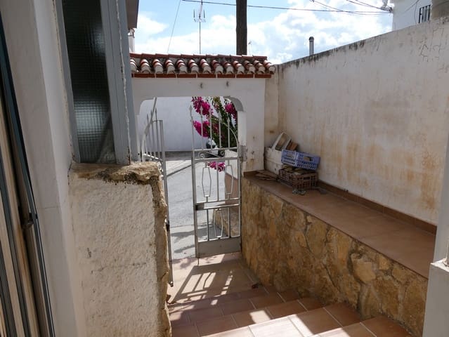 4 Zimmer Höhle zu verkaufen in Baza - 66.000 € (Ref: 9603681)