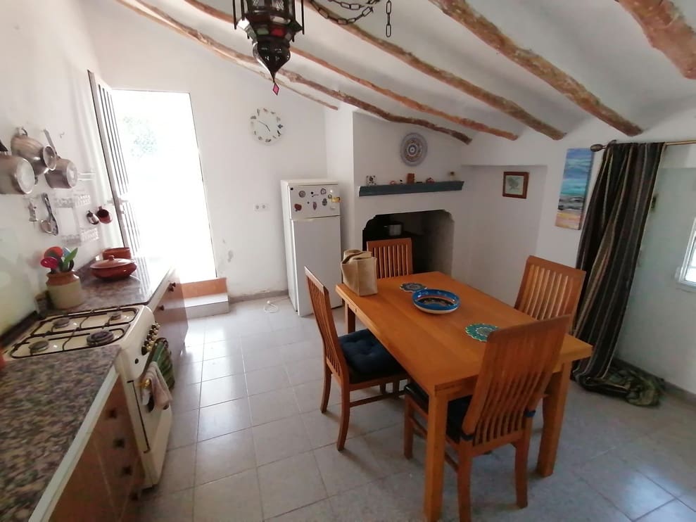 4 soverom Finca/Herregård til salgs i Hinojares med svømmebasseng garasje - € 88 000 (Ref: 9789630)