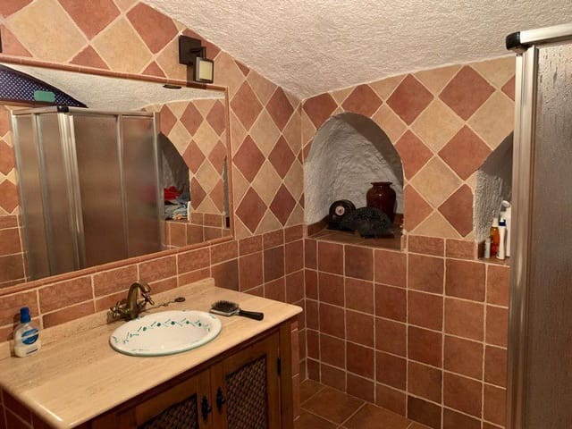 3 makuuhuone Maalaistalo myytävänä paikassa Caniles - 178 500 € (Ref: 9789631)