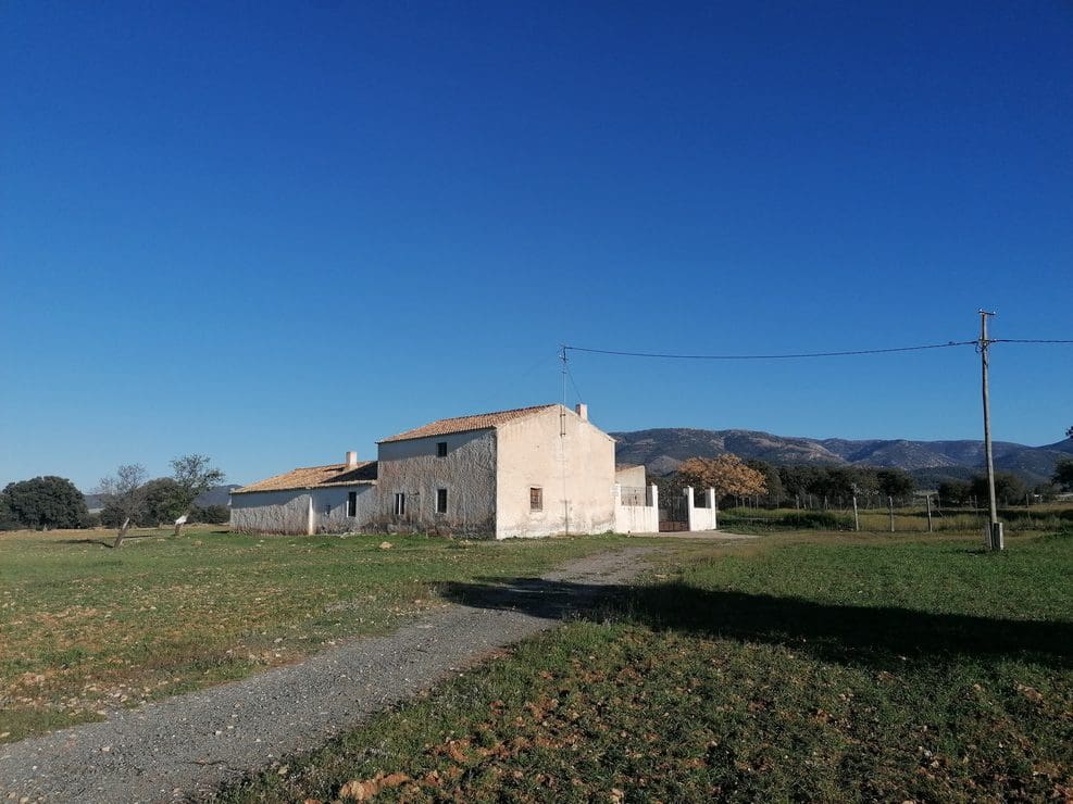 5 slaapkamer Finca/Landhuis te koop in Baul met garage - € 150.000 (Ref: 9789632)