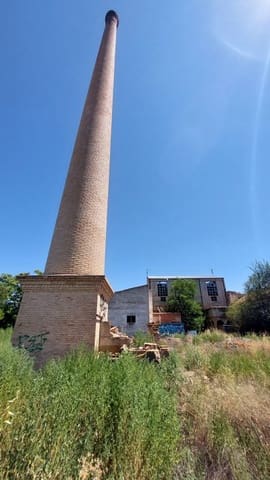 Kommersiell til salgs i Baza - € 69 000 (Ref: 9789633)