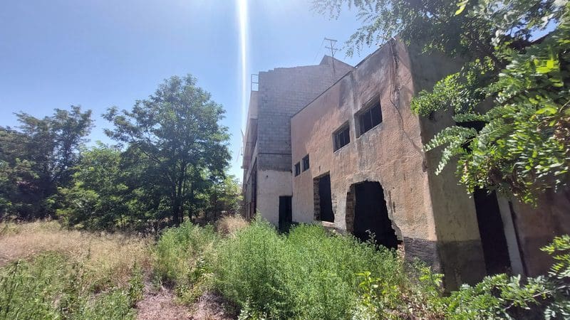 Erhverv til salg i Baza - € 69.000 (Ref: 9789633)