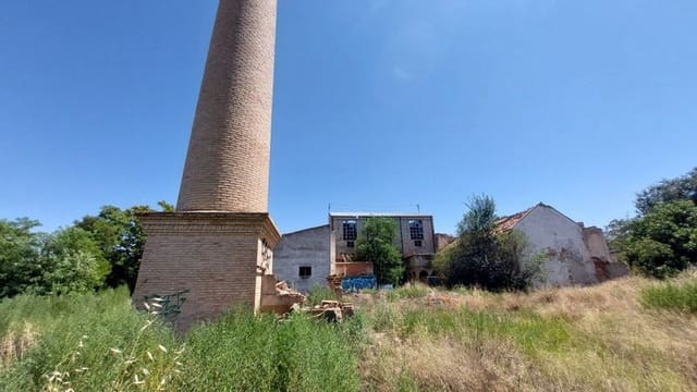 Kommersiell til salgs i Baza - € 69 000 (Ref: 9789633)