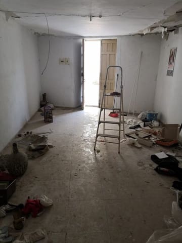 4 makuuhuone Maalaistalo myytävänä paikassa Benamaurel - 38 000 € (Ref: 9789635)