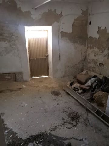 4 makuuhuone Maalaistalo myytävänä paikassa Benamaurel - 38 000 € (Ref: 9789635)