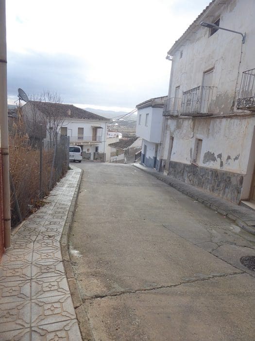 4 makuuhuone Maalaistalo myytävänä paikassa Benamaurel - 38 000 € (Ref: 9789635)