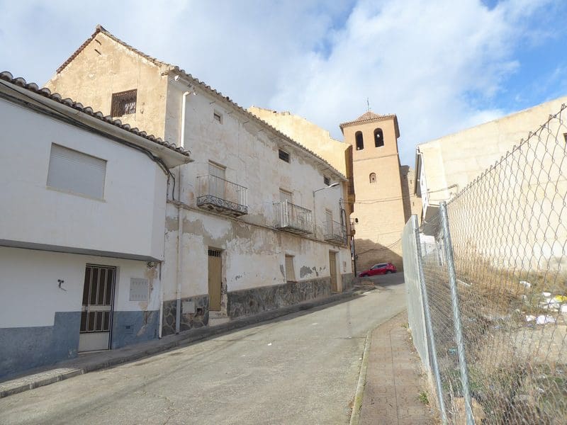 4 makuuhuone Maalaistalo myytävänä paikassa Benamaurel - 38 000 € (Ref: 9789635)