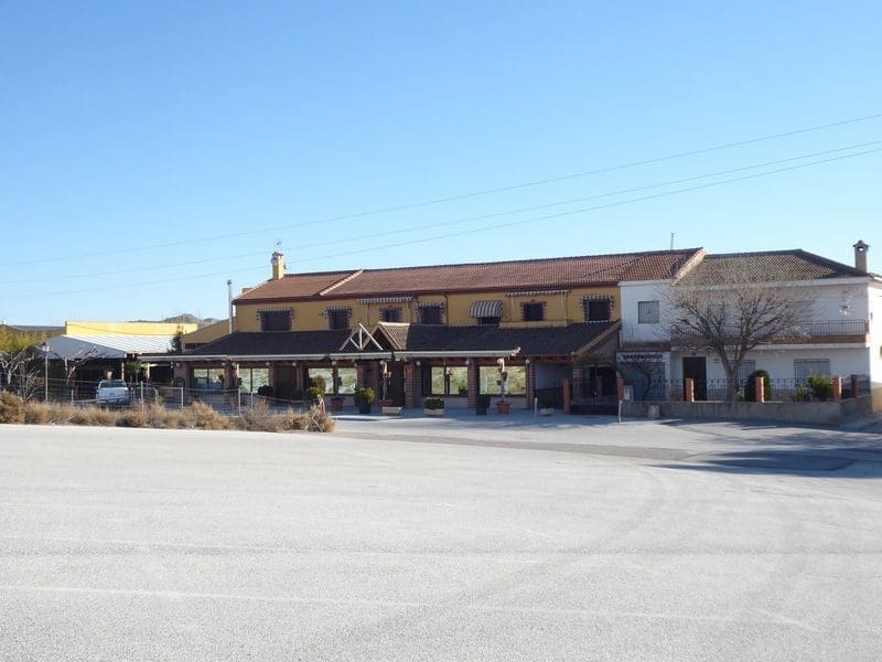 8 soverom Kommersiell til salgs i Castril - € 888 000 (Ref: 9789636)