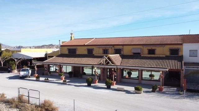 8 soverom Kommersiell til salgs i Castril - € 888 000 (Ref: 9789636)