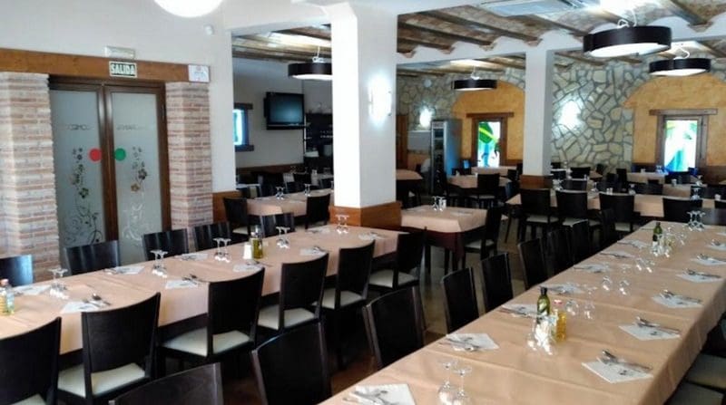 8 soverom Kommersiell til salgs i Castril - € 888 000 (Ref: 9789636)