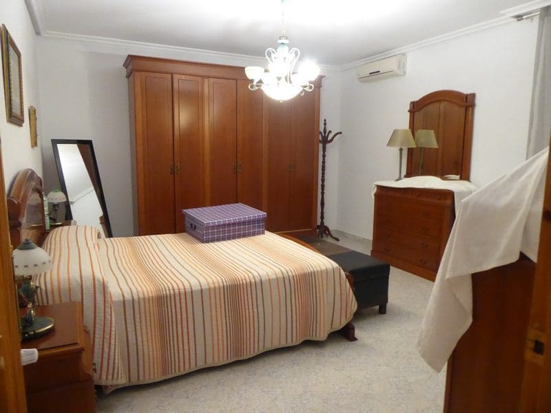 8 soverom Kommersiell til salgs i Castril - € 888 000 (Ref: 9789636)