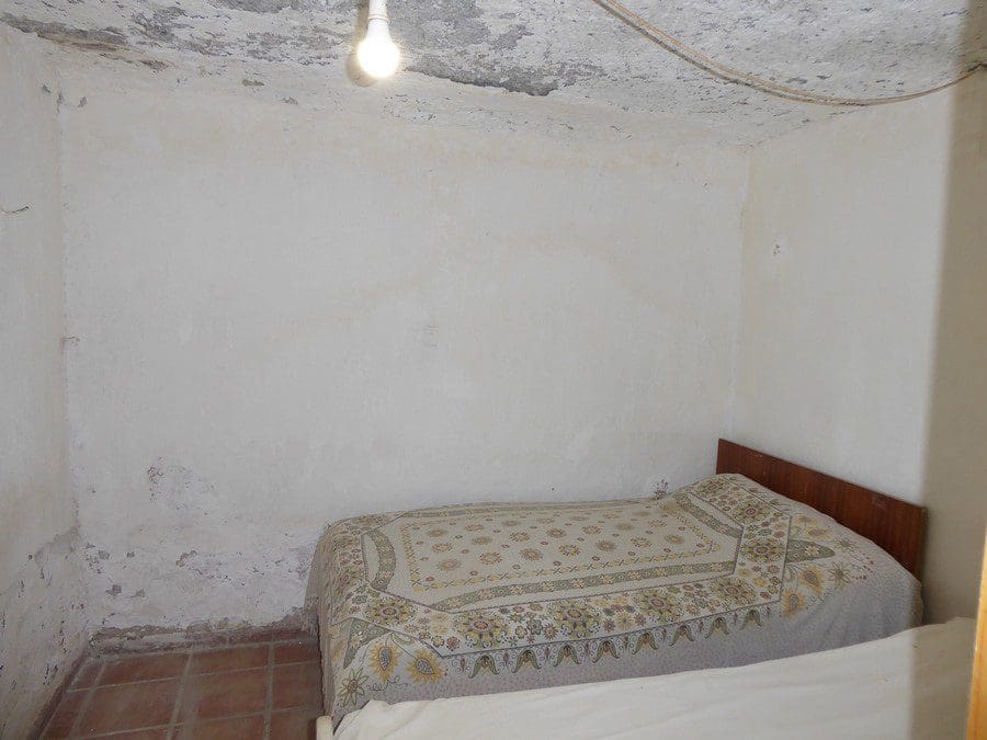 2 soverom Grottehus til salgs i Castillejar - € 28 000 (Ref: 9789637)