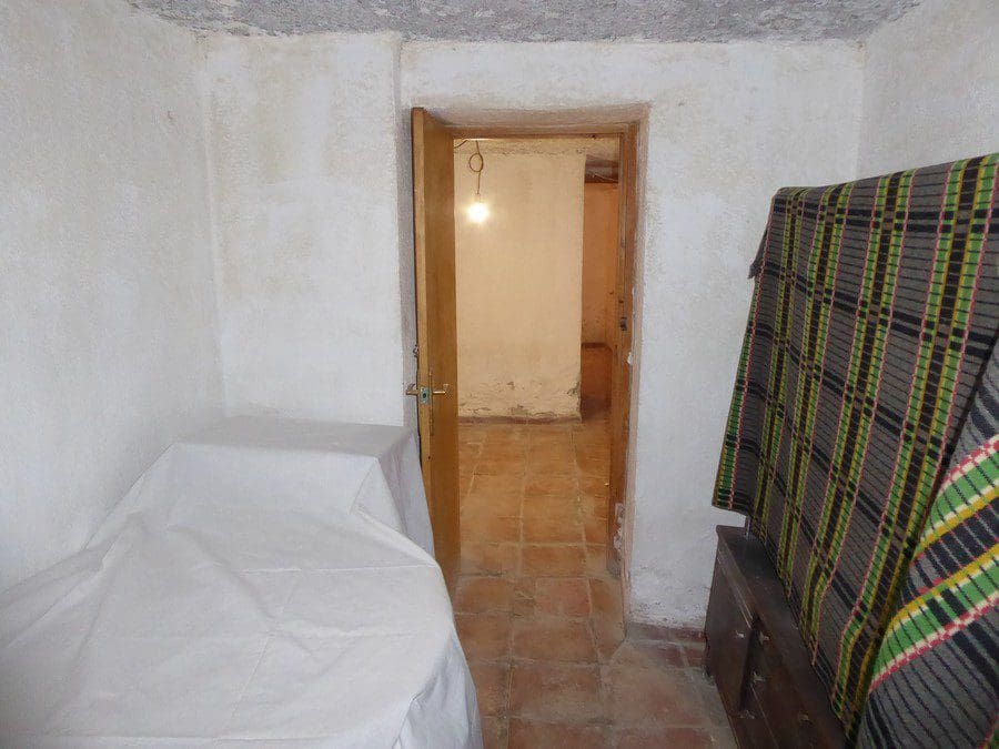 2 soverom Grottehus til salgs i Castillejar - € 28 000 (Ref: 9789637)