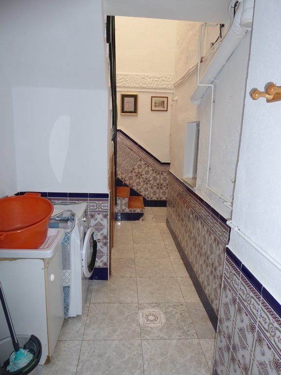 3 makuuhuone Omakotitalo myytävänä paikassa Baza - 85 000 € (Ref: 9789638)