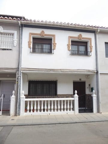 3 makuuhuone Omakotitalo myytävänä paikassa Baza - 85 000 € (Ref: 9789638)