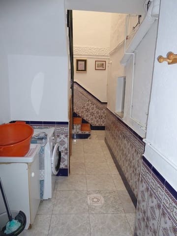 3 makuuhuone Omakotitalo myytävänä paikassa Baza - 85 000 € (Ref: 9789638)