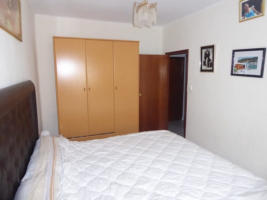 3 makuuhuone Omakotitalo myytävänä paikassa Baza - 85 000 € (Ref: 9789638)