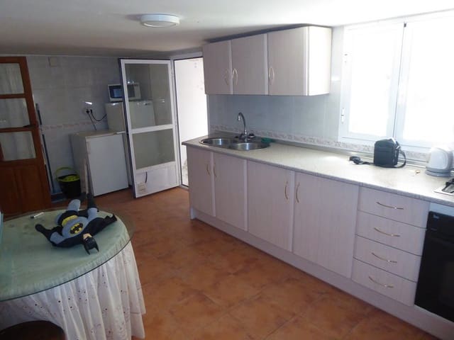 5 camera da letto Finca/Casa di Campagna in vendita in Baza - 35.000 € (Rif: 9789639)