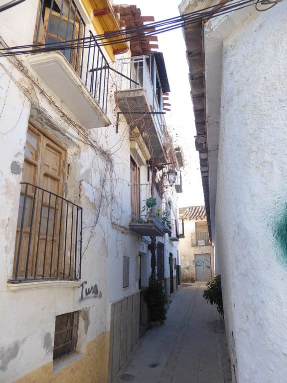 5 makuuhuone Maalaistalo myytävänä paikassa Baza - 35 000 € (Ref: 9789639)