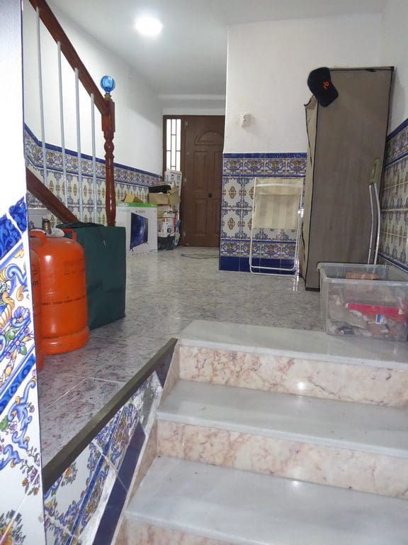 5 makuuhuone Maalaistalo myytävänä paikassa Baza - 35 000 € (Ref: 9789639)