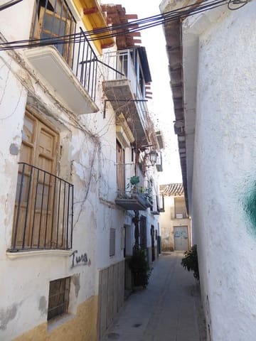 5 camera da letto Finca/Casa di Campagna in vendita in Baza - 35.000 € (Rif: 9789639)