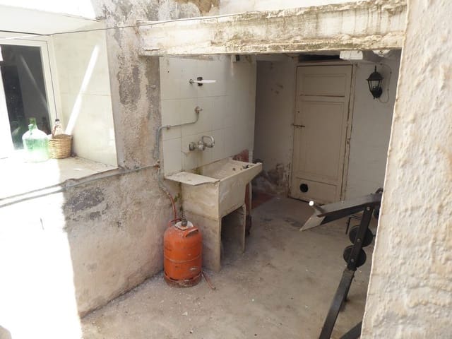 5 camera da letto Finca/Casa di Campagna in vendita in Baza - 35.000 € (Rif: 9789639)