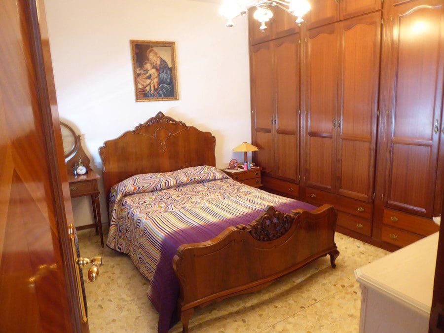 3 camera da letto Finca/Casa di Campagna in vendita in Baza - 98.000 € (Rif: 9789640)