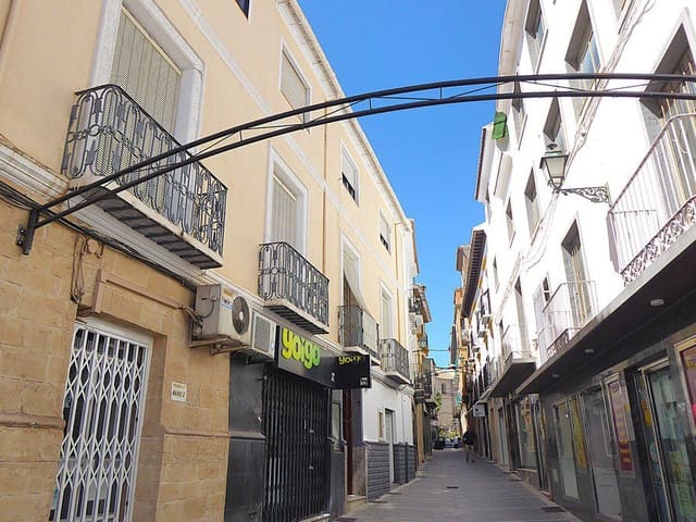 3 camera da letto Finca/Casa di Campagna in vendita in Baza - 98.000 € (Rif: 9789640)