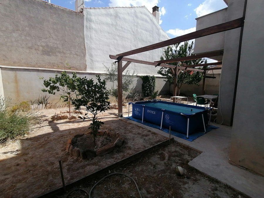 3 slaapkamer Finca/Landhuis te koop in Baza - € 318.000 (Ref: 9789641)