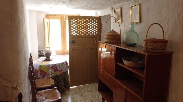 4 makuuhuone Luolatalo myytävänä paikassa Benamaurel - 70 000 € (Ref: 9789642)