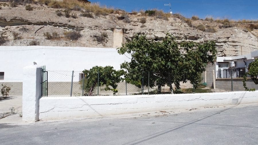 4 makuuhuone Luolatalo myytävänä paikassa Benamaurel - 70 000 € (Ref: 9789642)