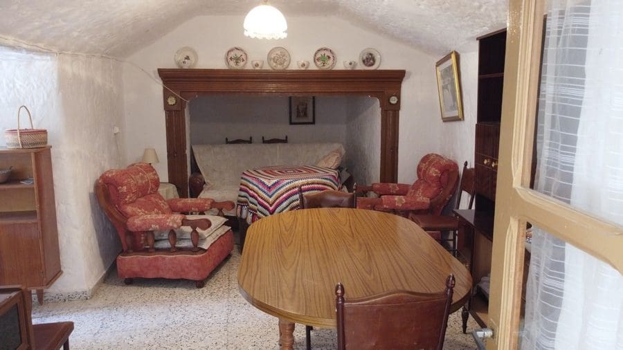 4 makuuhuone Luolatalo myytävänä paikassa Benamaurel - 70 000 € (Ref: 9789642)