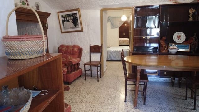 4 makuuhuone Luolatalo myytävänä paikassa Benamaurel - 70 000 € (Ref: 9789642)