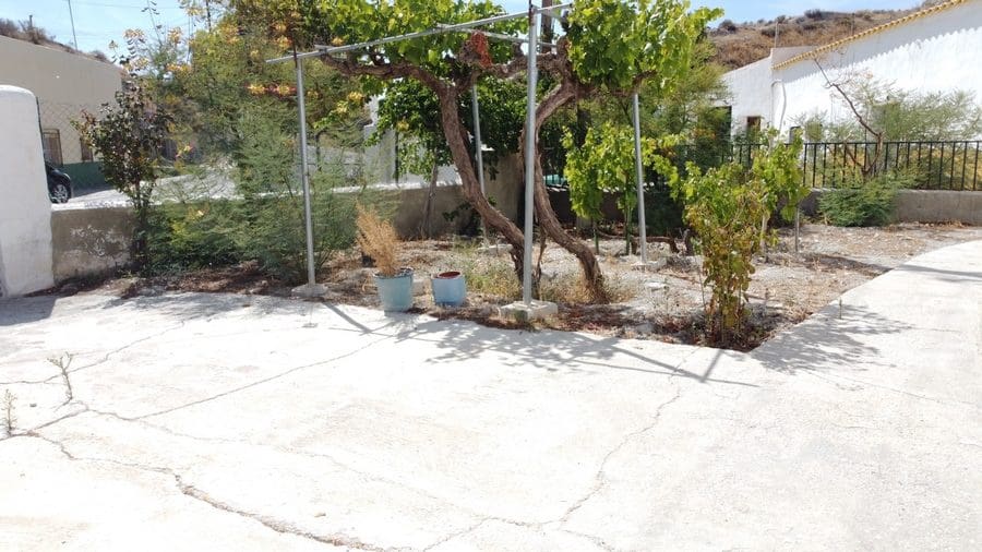 4 makuuhuone Luolatalo myytävänä paikassa Benamaurel - 70 000 € (Ref: 9789642)