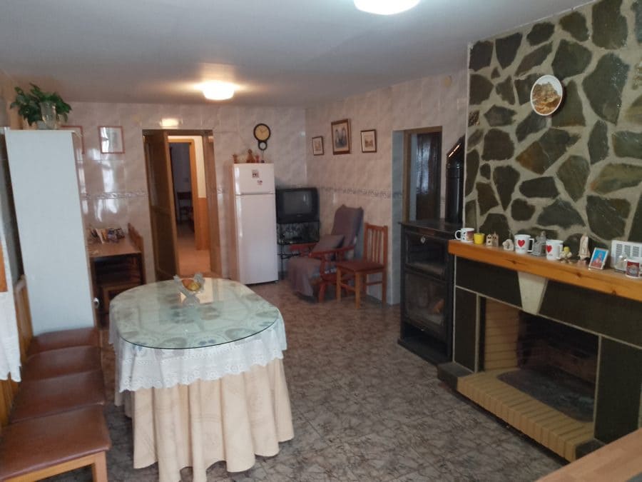 5 camera da letto Finca/Casa di Campagna in vendita in Baza - 200.000 € (Rif: 9789643)