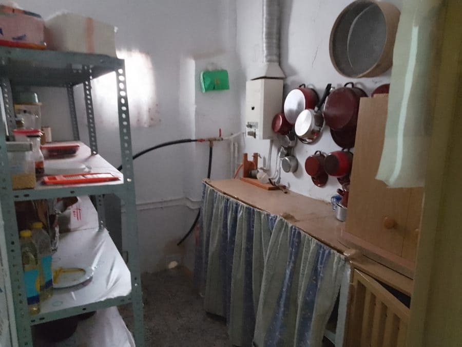 5 camera da letto Finca/Casa di Campagna in vendita in Baza - 200.000 € (Rif: 9789643)