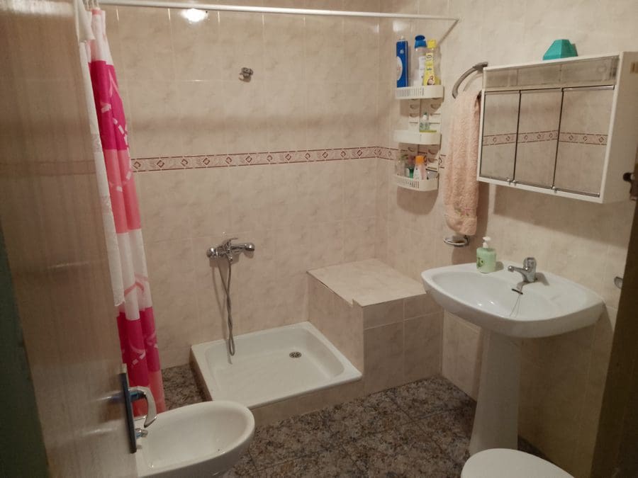 5 camera da letto Finca/Casa di Campagna in vendita in Baza - 200.000 € (Rif: 9789643)