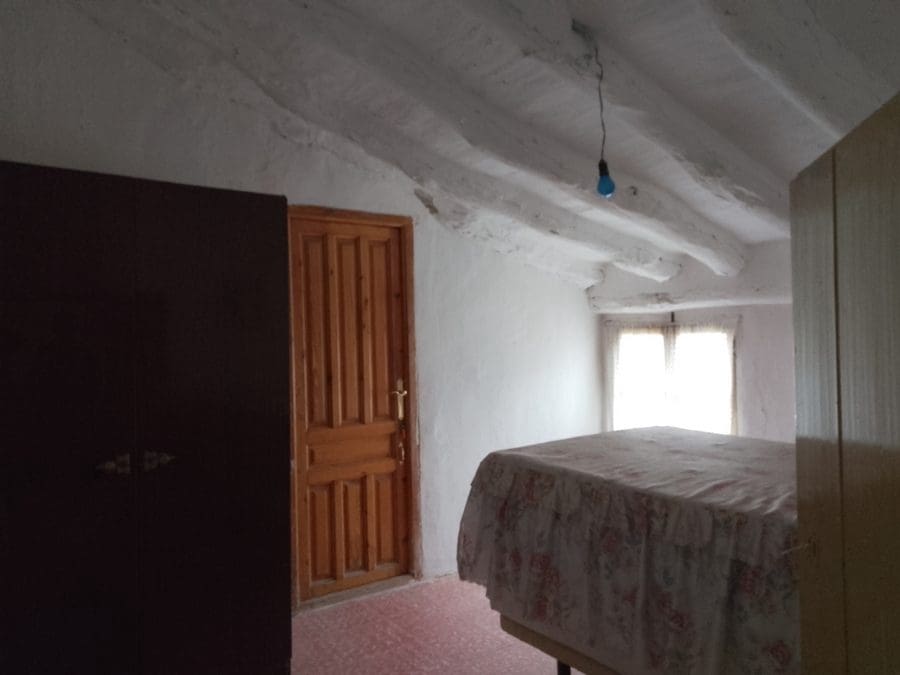 5 camera da letto Finca/Casa di Campagna in vendita in Baza - 200.000 € (Rif: 9789643)