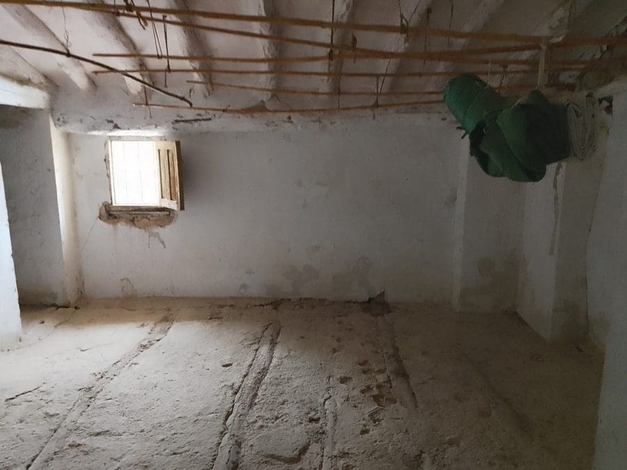 5 camera da letto Finca/Casa di Campagna in vendita in Baza - 200.000 € (Rif: 9789643)