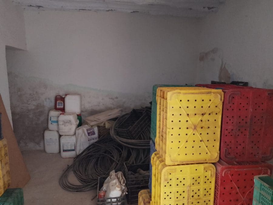 5 camera da letto Finca/Casa di Campagna in vendita in Baza - 200.000 € (Rif: 9789643)