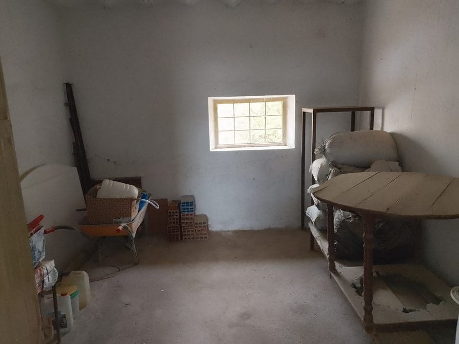 5 camera da letto Finca/Casa di Campagna in vendita in Baza - 200.000 € (Rif: 9789643)