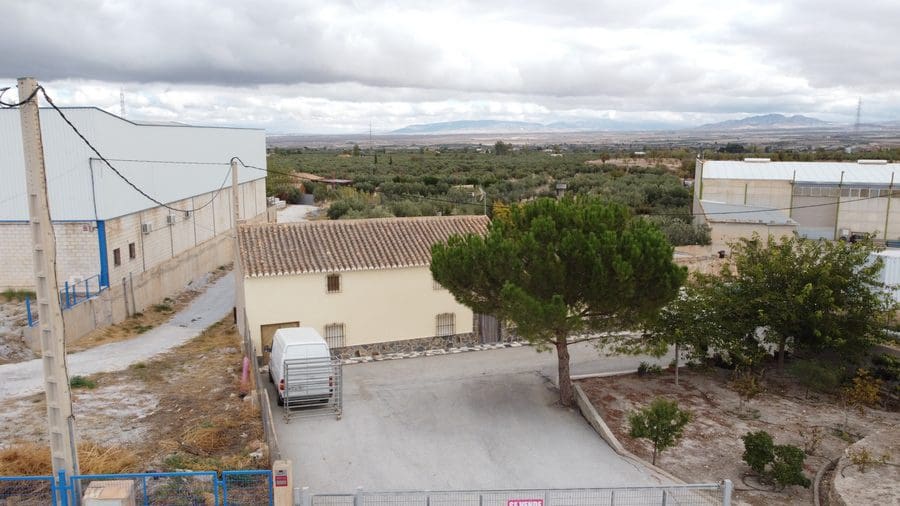 5 camera da letto Finca/Casa di Campagna in vendita in Baza - 200.000 € (Rif: 9789643)
