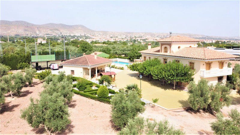 9 camera da letto Finca/Casa di Campagna in vendita in Baza - 477.000 € (Rif: 9789647)