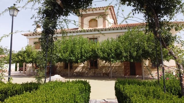 9 camera da letto Finca/Casa di Campagna in vendita in Baza - 477.000 € (Rif: 9789647)