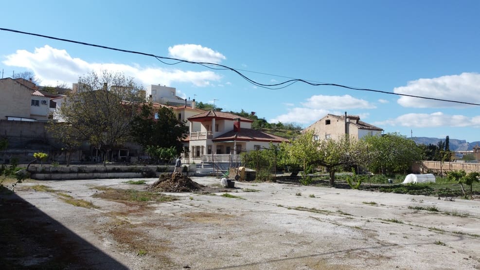 5 soveværelse Erhverv til salg i Baza med swimmingpool - € 360.000 (Ref: 9810886)