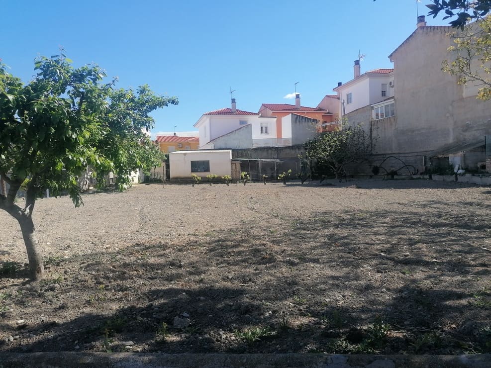 5 soveværelse Erhverv til salg i Baza med swimmingpool - € 360.000 (Ref: 9810886)