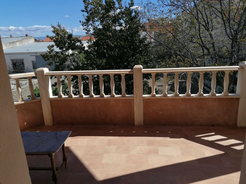 5 Zimmer Haus zu verkaufen in Baza mit Pool - 360.000 € (Ref: 9810886)